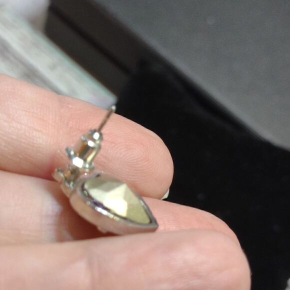 Fox Earrings Silver Tone - Picture 4 of 4